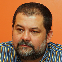 Сергей Лукьяненко