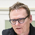 Джеймс А. Робинсон